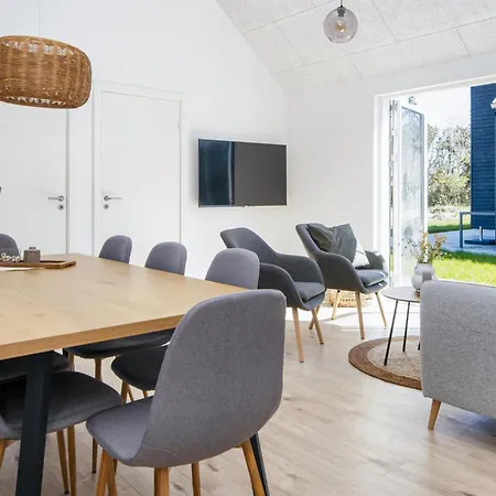 Holiday home 4 Bedroom In Romo